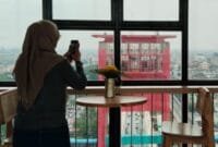 Pengunjung Wisata Tower Ampera Palembang (IDN Times/Feny Maulia Agustin)
