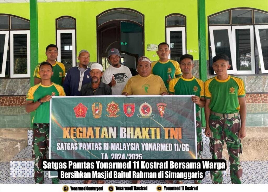 TNI dan Warga Bersinergi Bersihkan Masjid Baitul Rahman Sambut Idul Fitri