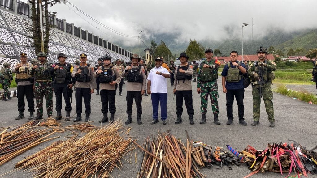 TNI Polri dan Pen Kodim 1714/PJ Papua