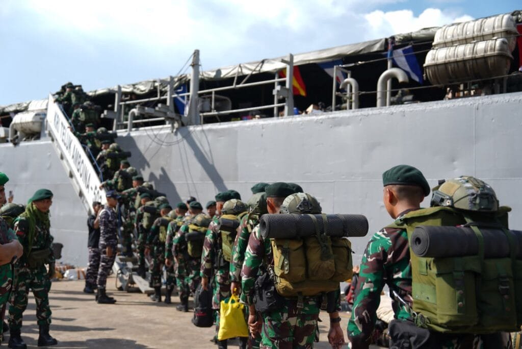 Kasdam XII/Tpr Lepas Satgas Yonif 644/Wls untuk Latihan Pratugas di Batujajar 2025