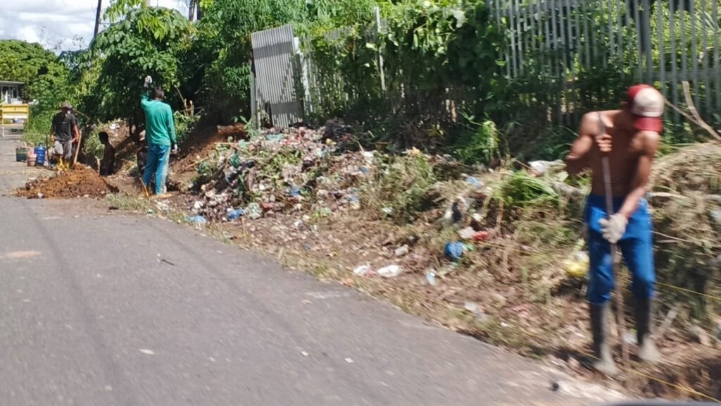 Warga Soroti Drainase Karang Agung: Diduga Salah Sasaran dan Prioritaskan Lahan Kosong