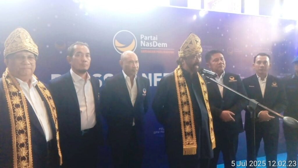Surya Paloh Panaskan Panggung Sumsel: Kritik Tajam MK, Lantik Herman Deru Pimpin NasDem!
