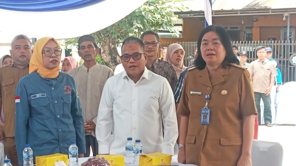 Direktur Utama PT TSM Perseroda, Adib Ubaidillah saat launching bedah rumah.jpeg