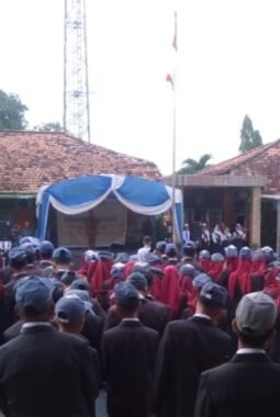 SMAN 9 Palembang Gelar Upacara Perdana Tahun Ajaran 2025-2026, Sekaligus Pembukaan Resmi MPLS Bagi Murid Baru