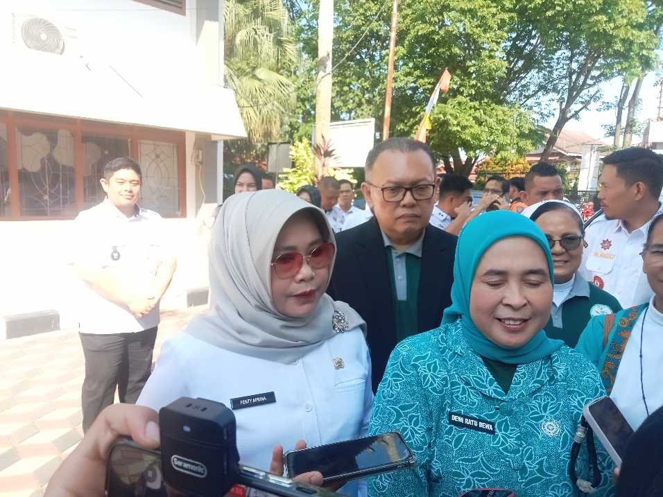 TP PKK Palembang dan Charitas Group Gelar Baksos Cegah Stunting, Antusias Ibu-Ibu Penuhi Aula Camat Sukarami 2025