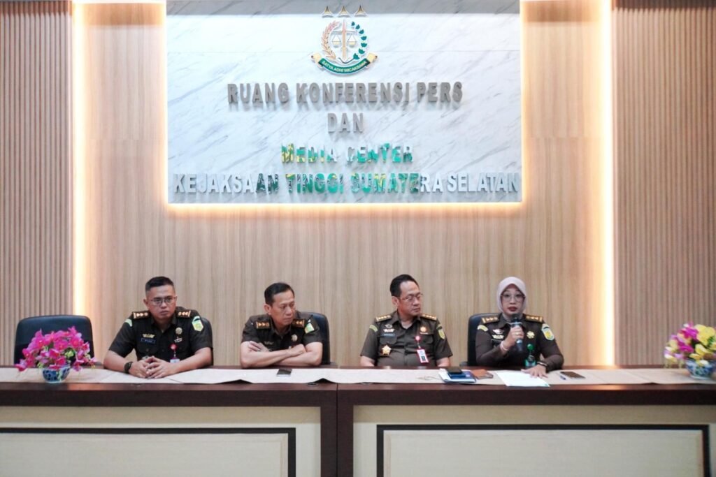 Kejati Sumsel Serahkan 4 Tersangka Korupsi Pasar Cinde