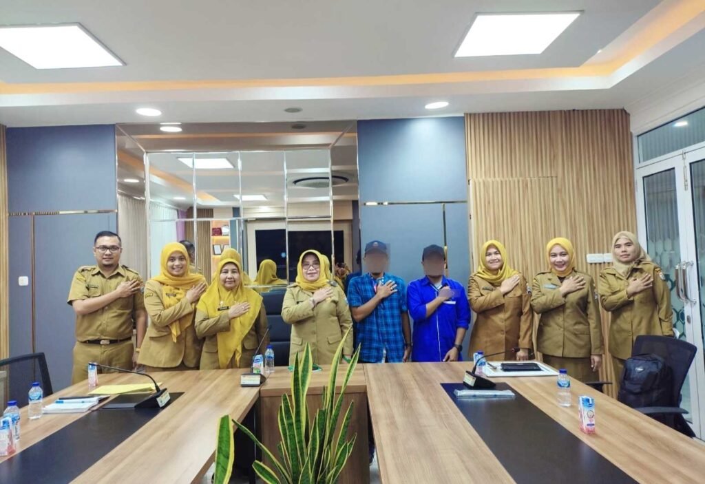 Salam sehat, Kadinkes, Nakes PKM Alang-alang lebar bersama insan pers media ini.