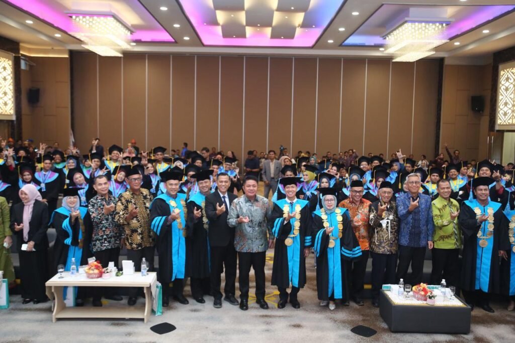 USS Gelar Wisuda ke-7, Herman Deru: Wisuda Adalah Awal Perjalanan