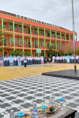 SMAN 09 Palembang Gelar Upacara Peringatan Hut PGRI serta HGN Ke- 80 Tahun 2025
