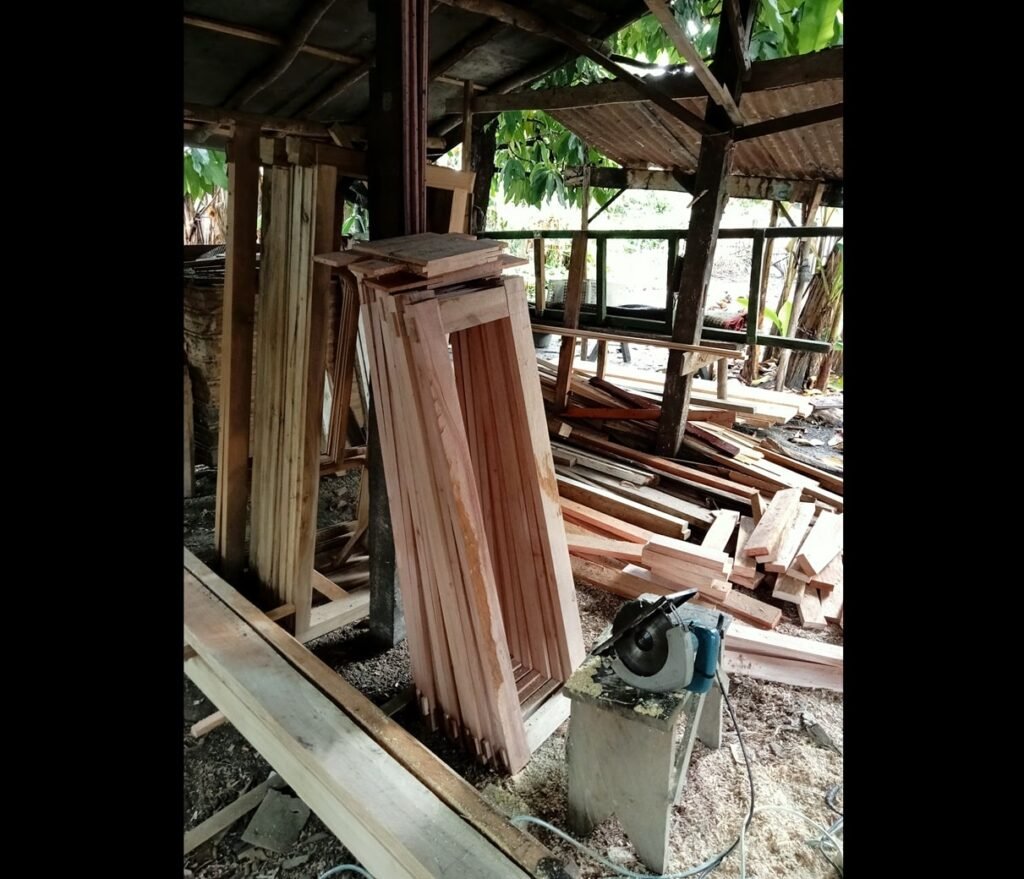 keterampilan tukang kayu yang sudah turun-temurun