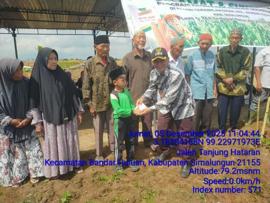 Kapolsek Perdagangan Hadiri Penanaman Perdana Jagung di Lahan 72,5 H PTPN IV Bandar Betsy